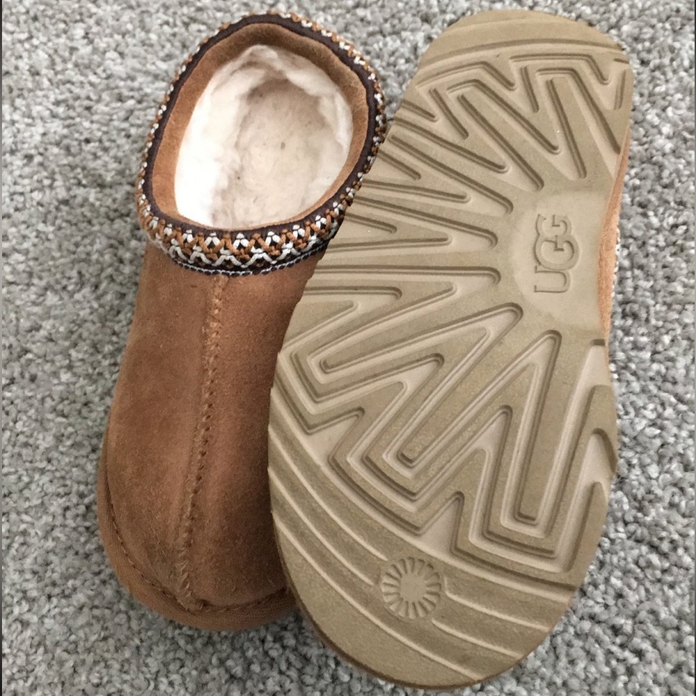 Uggs - Picture 5 of 6